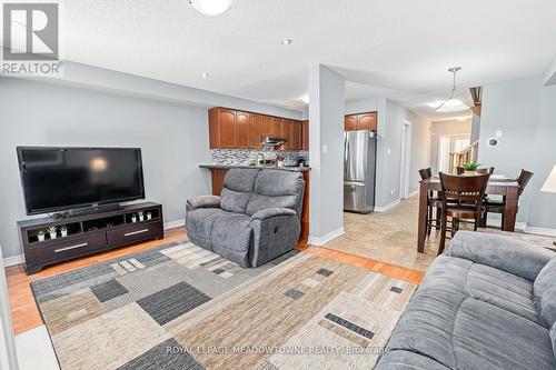 102 Cedarbrook Road, Brampton (Sandringham-Wellington), ON - Indoor Photo Showing Living Room