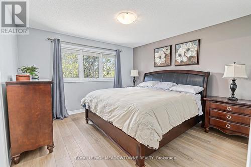 102 Cedarbrook Road, Brampton (Sandringham-Wellington), ON - Indoor Photo Showing Bedroom