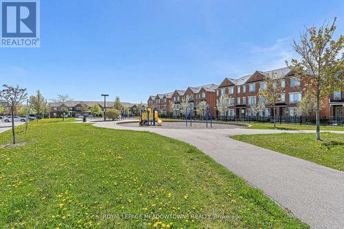 102 Cedarbrook Road, Brampton (Sandringham-Wellington), ON - Outdoor