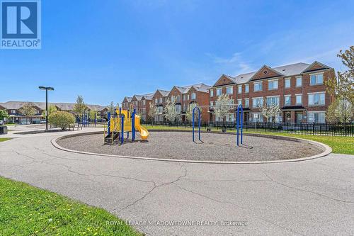 102 Cedarbrook Road, Brampton (Sandringham-Wellington), ON - Outdoor