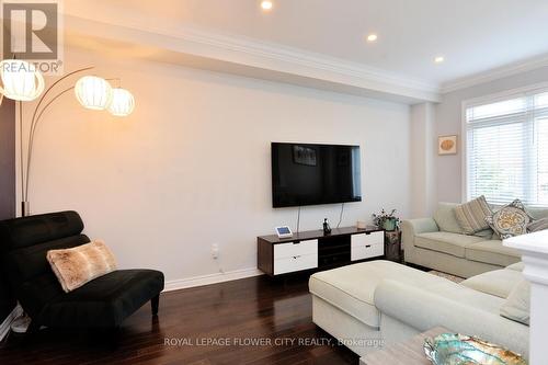 80 Rockman Crescent, Brampton (Northwest Brampton), ON - Indoor Photo Showing Living Room