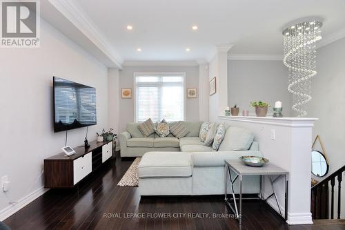 80 Rockman Crescent, Brampton (Northwest Brampton), ON - Indoor Photo Showing Living Room