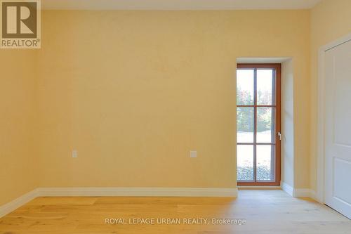 800 Rye Road, South River, ON - Indoor Photo Showing Other Room