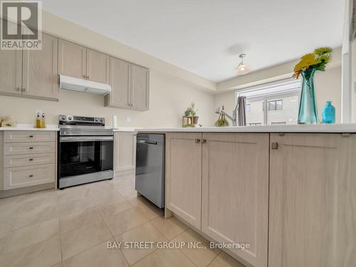 411 Barker Parkway W, Thorold, ON - Indoor Photo Showing Kitchen