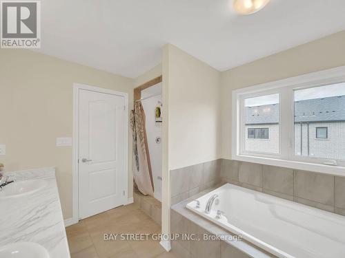 411 Barker Parkway W, Thorold, ON - Indoor Photo Showing Bathroom