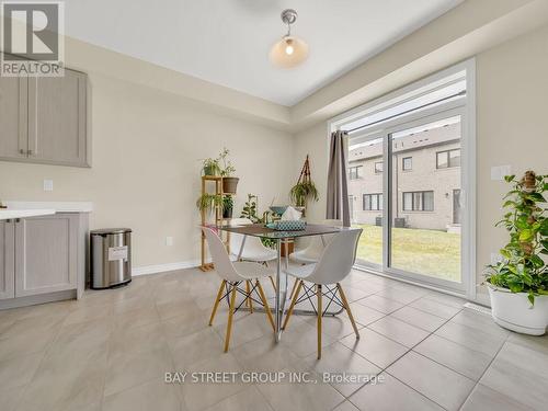 411 Barker Parkway W, Thorold, ON - Indoor Photo Showing Dining Room