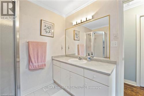 41 - 15 Lakeside Drive, St. Catharines, ON - Indoor Photo Showing Bathroom