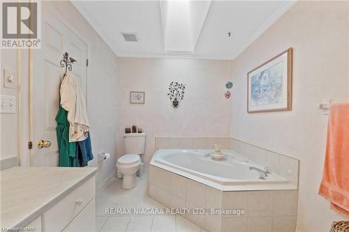 41 - 15 Lakeside Drive, St. Catharines, ON - Indoor Photo Showing Bathroom