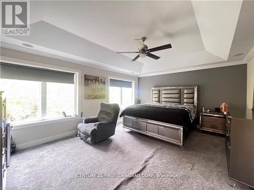 2084 North Routledge Park, London, ON - Indoor Photo Showing Bedroom