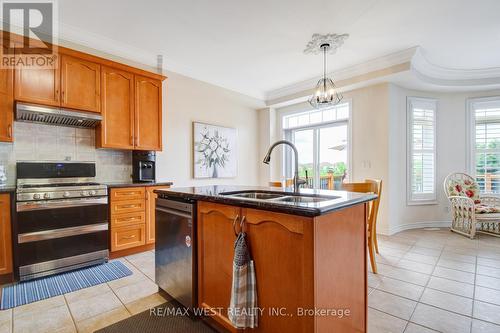 9 Brass Drive, Richmond Hill, ON - Indoor Photo Showing Kitchen With Double Sink