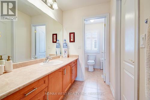 9 Brass Drive, Richmond Hill, ON - Indoor Photo Showing Bathroom