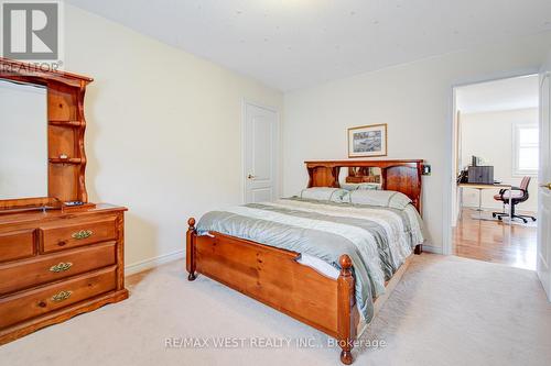 9 Brass Drive, Richmond Hill (Jefferson), ON - Indoor Photo Showing Bedroom