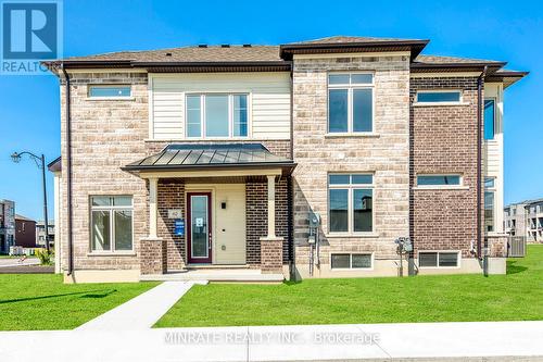 62 Delano Way, Newmarket, ON - Outdoor With Facade