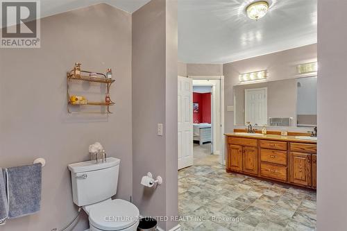 10115 County 28 Road, Hamilton Township, ON - Indoor Photo Showing Bathroom