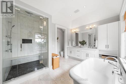 54 Cobden Street, Toronto, ON - Indoor Photo Showing Bathroom