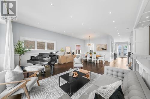 54 Cobden Street, Toronto, ON - Indoor Photo Showing Living Room