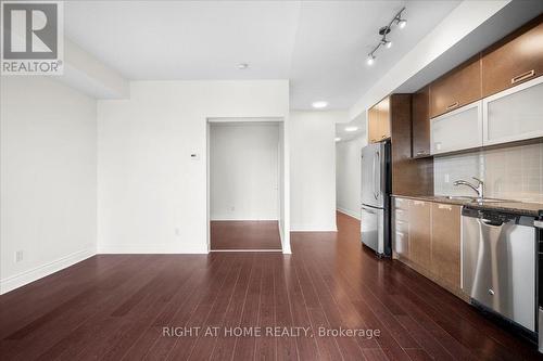 4204 - 28 Ted Rogers Way, Toronto (Church-Yonge Corridor), ON - Indoor Photo Showing Kitchen