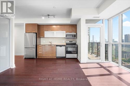 4204 - 28 Ted Rogers Way, Toronto, ON - Indoor Photo Showing Kitchen