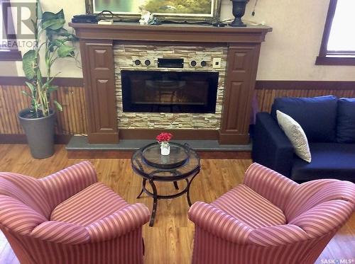 102 1St Avenue N, Marcelin, SK - Indoor Photo Showing Living Room