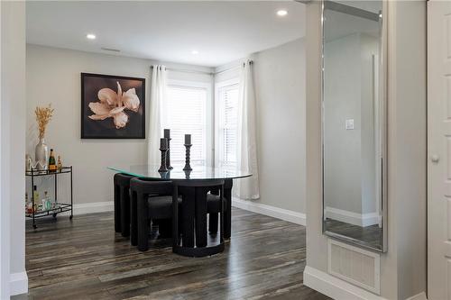 16 Munn Street, Hamilton, ON - Indoor Photo Showing Dining Room