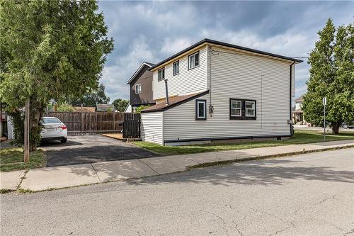 16 Munn Street, Hamilton, ON - Outdoor