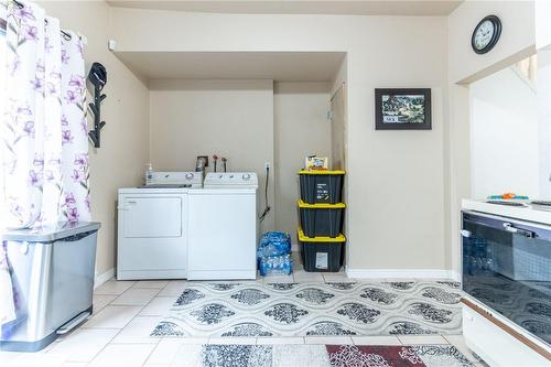 567 Mary Street, Hamilton, ON - Indoor Photo Showing Laundry Room