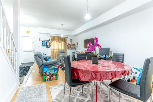 567 Mary Street, Hamilton, ON - Indoor Photo Showing Dining Room