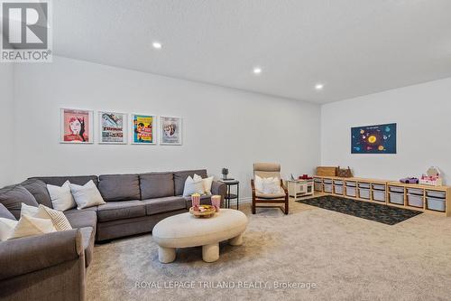 57 Greenbrier Ridge, Thames Centre (Dorchester), ON - Indoor Photo Showing Living Room