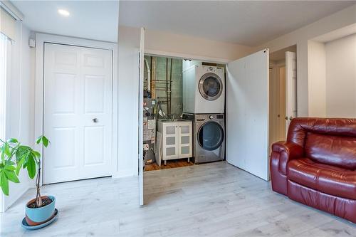 384 Limeridge Road E|Unit #11, Hamilton, ON - Indoor Photo Showing Laundry Room