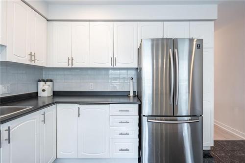 384 Limeridge Road E|Unit #11, Hamilton, ON - Indoor Photo Showing Kitchen