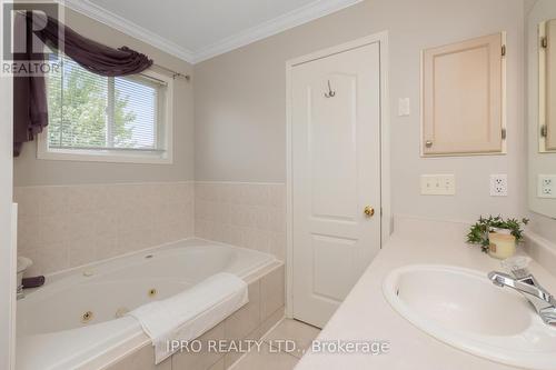 168 Binder Twine Trail, Brampton (Fletcher'S Creek Village), ON - Indoor Photo Showing Bathroom