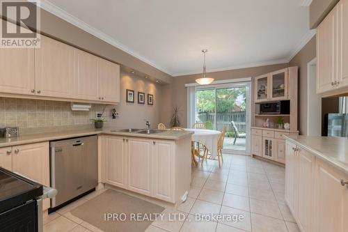 168 Binder Twine Trail, Brampton (Fletcher'S Creek Village), ON - Indoor Photo Showing Kitchen With Double Sink