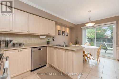 168 Binder Twine Trail, Brampton (Fletcher'S Creek Village), ON - Indoor Photo Showing Kitchen With Double Sink