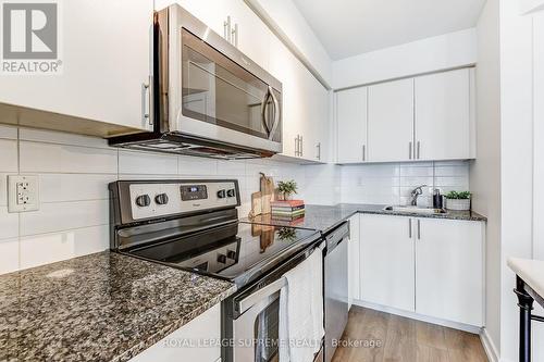 1011 - 1420 Dupont Street, Toronto (Dovercourt-Wallace Emerson-Junction), ON - Indoor Photo Showing Kitchen With Upgraded Kitchen