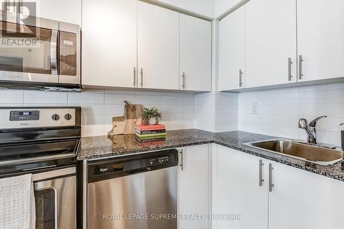 1011 - 1420 Dupont Street, Toronto (Dovercourt-Wallace Emerson-Junction), ON - Indoor Photo Showing Kitchen With Upgraded Kitchen