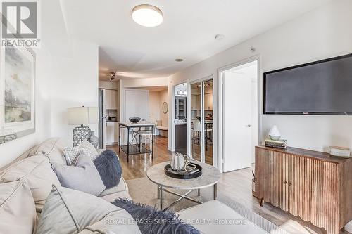 1011 - 1420 Dupont Street, Toronto (Dovercourt-Wallace Emerson-Junction), ON - Indoor Photo Showing Living Room