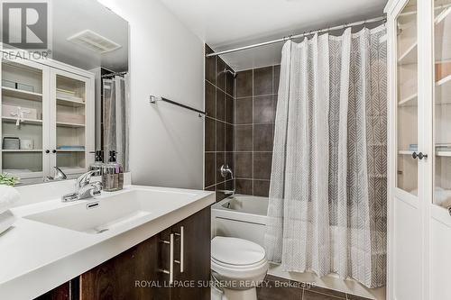 1011 - 1420 Dupont Street, Toronto (Dovercourt-Wallace Emerson-Junction), ON - Indoor Photo Showing Bathroom