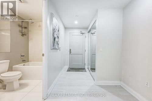 744 - 26 Gibbs Road, Toronto (Islington-City Centre West), ON - Indoor Photo Showing Bathroom