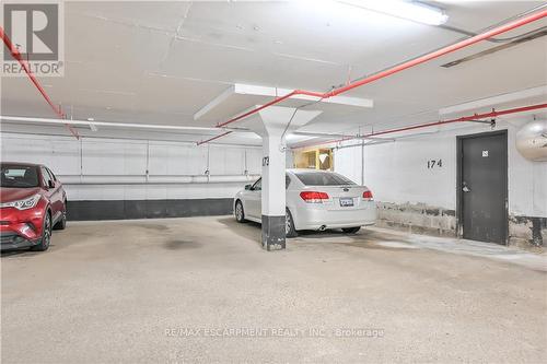 1005 - 2301 Derry Road W, Mississauga (Meadowvale), ON - Indoor Photo Showing Garage