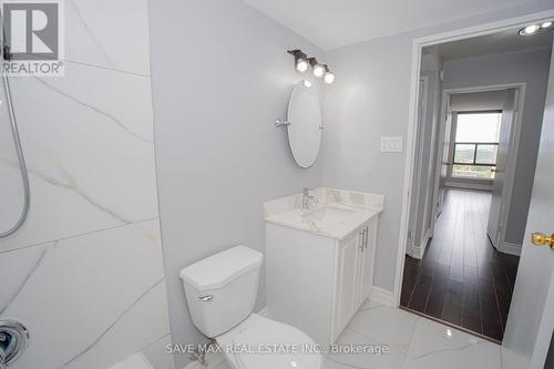 #1101 - 17 Knightsbridge Road, Brampton (Queen Street Corridor), ON - Indoor Photo Showing Bathroom