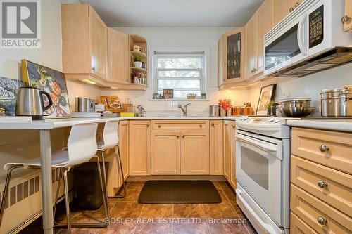 16 - 288 Reynolds Street, Oakville, ON - Indoor Photo Showing Kitchen