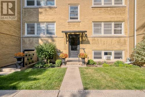 16 - 288 Reynolds Street, Oakville, ON - Outdoor