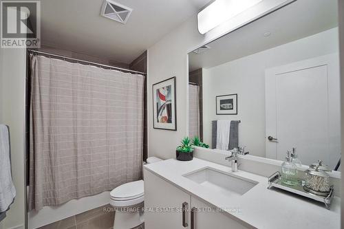 145 - 1575 Lakeshore Road W, Mississauga, ON - Indoor Photo Showing Bathroom