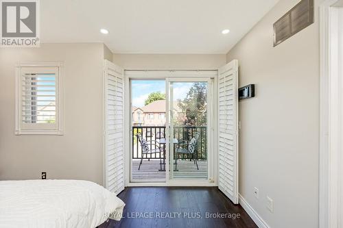 3965 Coachman Circle, Mississauga, ON - Indoor Photo Showing Bedroom