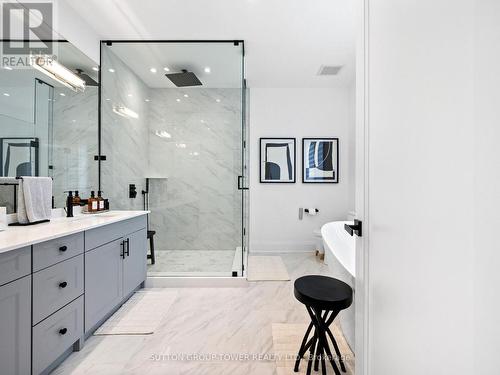 91 Seventeenth Street, Toronto (New Toronto), ON - Indoor Photo Showing Bathroom