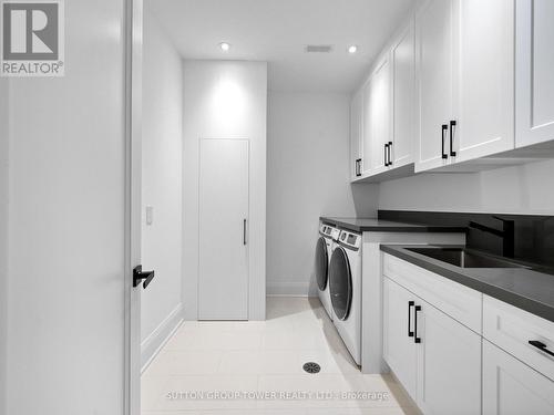 91 Seventeenth Street, Toronto (New Toronto), ON - Indoor Photo Showing Laundry Room