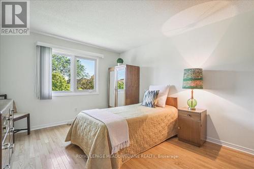 4135 Independence Avenue, Mississauga (Rathwood), ON - Indoor Photo Showing Bedroom