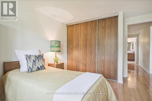 4135 Independence Avenue, Mississauga, ON - Indoor Photo Showing Bedroom