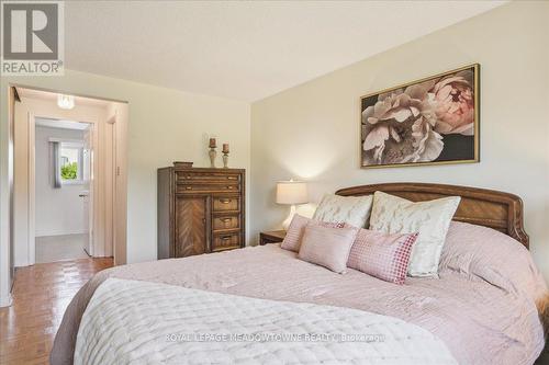 4135 Independence Avenue, Mississauga, ON - Indoor Photo Showing Bedroom