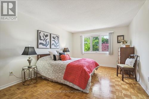 4135 Independence Avenue, Mississauga, ON - Indoor Photo Showing Bedroom